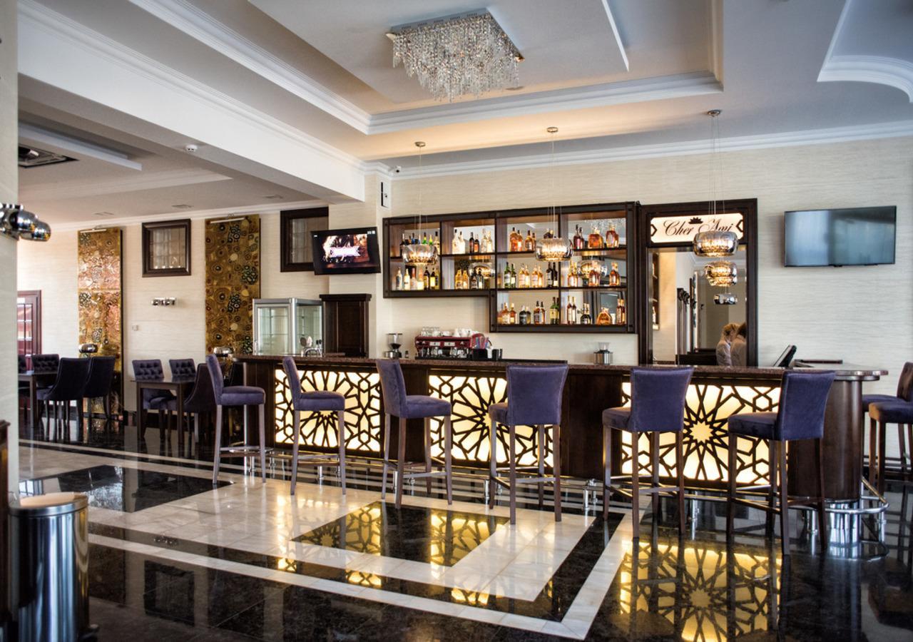 Shato Hotel Chervonograd Exterior photo